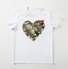 Summer Mens T-Shirts CDGS Play T Shirt Commes Short Sleeve Womens des Badge Garcons Brodery Heart Short Sleeve Red Heart 007