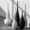 Wazony białe i czarne nowoczesne minimalistyczne ręcznie robione ręcznie sztuka zen wazon ceramiczne ozdoby do salonu model domowy prezent dekoracji domu
