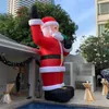 Jeux d'extérieur décoration de cour ballon gonflable de Noël arbre de Noël Santa Claus Modèle de sacs à dos pour la publicité du festival avec Blower by DHL