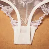 Trosor trosor nya sexiga spetsar blommor thong ladies trosor broderat mesh garn perspektiv unga kvinnor flickor underkläder thongs sexiga underkläder y240425