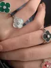 Gioielli di lusso elevati progettati per anello trifoglio in argento sterling 24k intarsiato con vnain comune