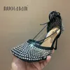 Klänningskor Fashion Green Rhinestone Women Pumpar Sandaler Female Toe Toe High Heels Lace Up Cross-Tied Stiletto Hollow Party Woman H240425