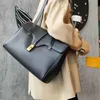 Bolsas de diseñador de celos originales retro Retro Mujeres bolsas para la mano de la mano del hombro Bolsa de cuero Bag Mommy Mommy Commuter con logotipo original de alta calidad