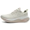 Laarzen 2024 Mannen met koolstofplaat demping sporttraining jogging schoenen unisex sneakers dames mesh comfort tennisschoenen voor mannen