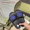 Toppmodedesigner Sandaler Kvinnor tofflor Summer Giccs Outdoor Slide Strawberry Tiger Flower Luxury Brand Slider Platform Loafers Sandal Shoes Dhgate 36-42