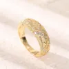 Band Huitan Engagement Wedding Rings Nytt för kvinnor chic Braid design lyxguld färg kvinnliga ringar parti uttalande smycken droppfartyg