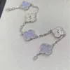 Lyxig Vancancleff Designer Armband 925 Sterling Silver Purple Chalcedon Five Flower Armband Plated med 18K Purple Diamond Clover Lucky Grass Armband