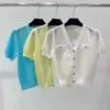 Projektantka koszulki damskiej Wysoka wersja 24 Summer Nowy mały pachnący styl Digital 5 Jacquard Wink Knigan dla kobiet F0NE
