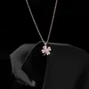 2024 Classic Four Leaf Clover Neckor Pendants Leaf Clover Necklace Light Luxury Nisch Non Fading Pure Silver CollarBone Chain Womens Ny gåva till flickvän