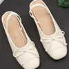 Casual Shoes Women 3cm Low Heels Korean Style Pumpar Kvinnlig mjuk läder fast färg stor storlek elastiska fjäril knutar fritid utanför