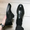 أحذية غير رسمية أزياء جلدية للرجال مدبب أوكسفورد الناعم في الربيع والرجل الخريفي رجل الأعمال الرسمية