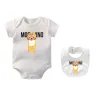 Endelar Designer Kids Cartoon Bear Rompers med Bibbs Pure Cotton Newborn Baby Jumpsuits For Girls Boys Kids Clothes Bodysuit