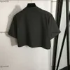 Robe de créateur woemen marque de vêtements pour femmes d'été 2 acèdes sott jupe triangle logo logo dames veste skirt fille avril 25 avril