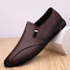 Casual Shoes Spring and Summer Men's Top Layer Cowhide Business Leather Fashionable Classic Black Low Cut bekväma män