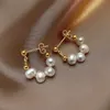 Pieno lampadario Nuovi orecchini di perle barocchi eleganti coreani per donne Orecchini dolci di lusso per donne Accessorio