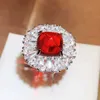 Band Rings New Jewelry Wholesale Imitation Color Treasure Ring Retro Sparkle Diamond-encrusted Ladies Flower Party Birthday Gift H240425