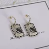 Pendientes de diseño de lujo para mujeres Stud Doble letra doble Joya de latón Pendientes Regalo de joyería de lujo