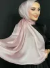 Hijabs Shawl de cachecol muçulmano Mulheres de luxo abaya cetim de seda hijab ramadã hijabs para mulher abayas jersey vestido turbante instantai