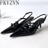 Kleiderschuhe Fashion Patent Leder Kätzchen Heels Sandalen Pointy Toe Party Sexy Mule Outwear Schwarze Schnallenriemen für Frauen