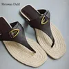 Sandalen 2024 Summer Mode vielseitige Clip Füße Flacher Boden Kühl ziehen Sie faule Hausschuhe für Frauen, die äußerlich nicht Slip Beach Schuhe tragen können
