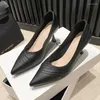 Scarpe per vestiti 2024 Spring e autunno 7,5 cm con tacco sottile con bocca poco profonda sul posto di lavoro sexy singolo francese da donna