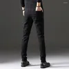 Jeans maschile primavera e autunno versione coreana slim fit pura cotone nera elastico gamba piccola dritta per uomini