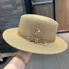 Wide Brim Hats Bucket Hats Summer Sun Hat Flat Top Womens Straw Hat New Metal R Letter Fashion Beach Sun Hat Womens Tourism Holiday Rowing Hat 240424