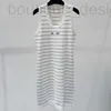 Grundläggande avslappnade klänningar Designer Brand High Version 24 Summer New M Family Stripe Sleeveless Slim Fit Sticke Dress Q8XB