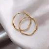 Étalon boucles d'oreilles de cerceau de couleur en or en métal minimaliste pour femmes girls fashion grand cercle torsadé boucles d'oreille de boucle de mariage bijoux