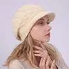 バイザーウールニットベレー帽子女性の冬暖かいキャップスラッチケーブルかぎ針編みのビーニースカルハットバイザーと厚いレディボンネット
