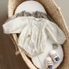 One-pièces Baby Girl Vêtements Ivory Lace Summer Organic Cotton Ruffle Baby Girl Rober Playsuit NOUVEAU BOBÉ