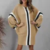 Robes décontractées 2024 Spring Women's Fashion Tricoted Pull Robe Loose Bat Sleeve Collision Collision Stripe Splicing