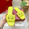 Slides Slippers Slippers Women Flat Flat Flogo Cut-Out Calfskin Slide Sandals Flats Heels Flop Flip Slide Platinum Wimens Womens Shoes Summer Clipper Sandal