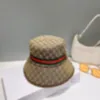 مصمم Luxurys دلو القبعة قبعة 2024 الصيف الأزياء أغطية أغطية الترفيه المتقدمة مليئة بقبعات الصياد والنساء البسيطة للرجال والنساء 20 لونا جيد
