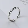 Klusterringar 925 Sterling Silver Color Ring for Women Fashion Geometric Cross Twisted Vintage Weave Line Justerbara festsmycken