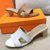 Flipers de praia Designer saltos altos chinelos de verão desenho animado de cabeça grande flops de couro ladra slides femininos sapatos hotel banheiro sandálias mulheres grandes tamanho 35-41-42 com caixa