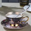 Tassen HF Europäischer Stil eleganter Knochen China Kaffeetasse und Untertassen englischer Nachmittagstee Schwarz mit Spoon Cups Tasse