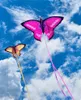 Butterfly Kite Flying Spielzeug für Kinder Drachen fliegen Spielzeug für Kinder fliegen Flügel Parplan Regenbogen High Kite Rollen 240419