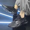 Casual schoenen 2024 Zomer Ademende heren Fashion Trend Sportsuitgesneden leeg zwart lichtgewicht comfortabel hardlopen