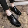 2024 Sexy Squaretoe Mens Couro Sapatos de Moda Oxfords Men Dress Formal Classic Black Wedding 240417