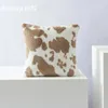 Kissen nordische doppelseitige Plüsch -Druckabdeckung 50x50 Schwarz -Weiß -Blumenkuh -Muster dekorative Kissen für Sofa