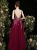 Runway -jurken Wine Red Celebrity Tulle Shiny Rainestone Backless Women Elegant Vintage Light Luxury Evening Party Prom Jurns