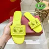 Designer Women Slides Sandals pantofole piatte Vlogo tagliate in pelle di vitello tacchi sandalo Flop Flip Slide Platinum Luxury Womens Scarpe Summer Slipper Clear