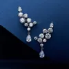 Oro blanco Luxury Shining Cz Zircon Pendientes colgantes para mujeres Regalos de boda Diamond Flower Earring de arete de diseñador