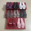 Nouvelles pantoufles à plat d'été Open Toe Flip Flops Trade étrangère plus pantoufles de taille extérieure Chaussures pour femmes blancs