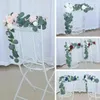 Flores decorativas de estilo europeu Cadeira de casamento Decoração de flores Decoração de festa ao ar livre Fundo de videira