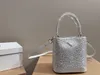 Tote sac haute définition Triangle inversé de printemps et d'été étincelant l'industrie lourde complète seau de diamant complet simple messager femelle