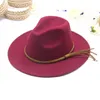 Szerokie brzegowe czapki wiadra fedora kapelusz zamsz ten sam kolorowy łańcuch duży krawędź brzoskwini Top 95cm Brim Fashion Unisex Jazz 230825