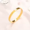 Goldarmbänder mit Armreifen Designer Schmuck Schloss mit Diamant 18K Gold Edelstahl Brief Brautliebhaber Geschenkbänke Frauen Männer Bangle Paar Geschenk