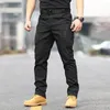 Tactische laadbroek Mannen Combat broek leger militaire broek Meerdere zakken werken Werking Casual heren broek plus size 6xl 240412